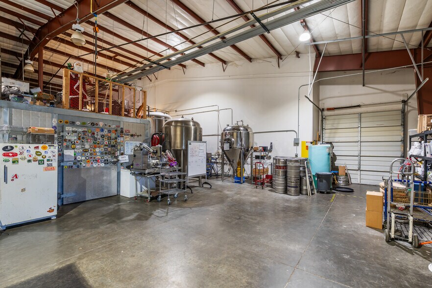 More Photos Of 5969 Iris Pky, Frederick Manufacturing For Sale