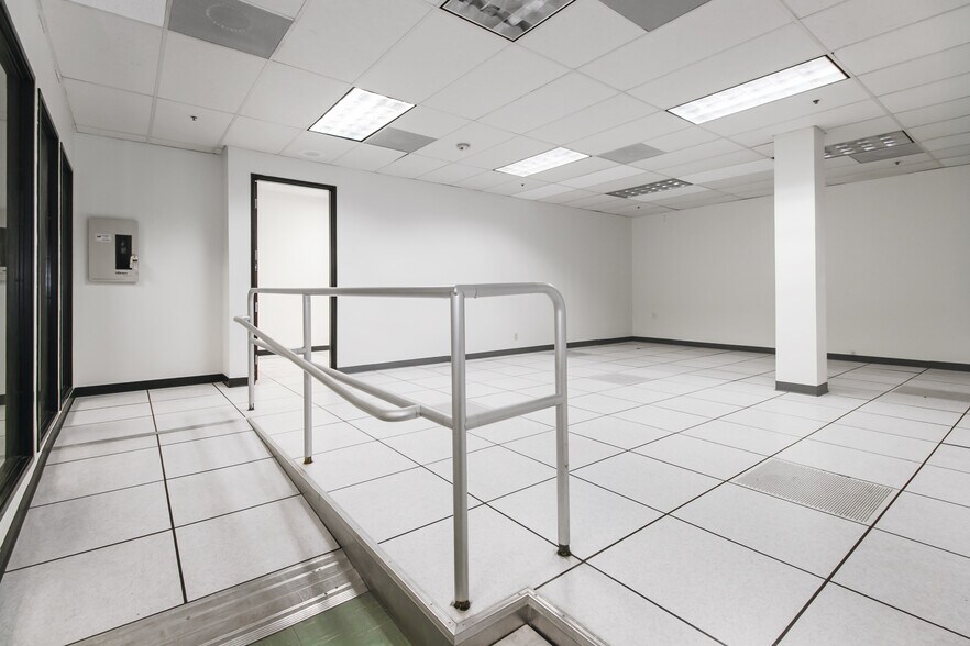 More Photos Of 1151 W 5th St, Azusa Medical For Sale