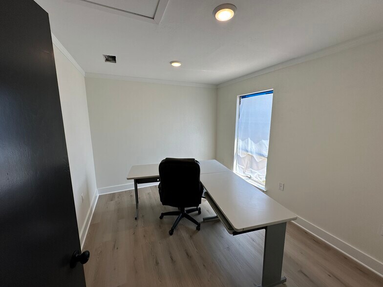 More Photos Of 6851 Palafox St, Pensacola Medical For Sale