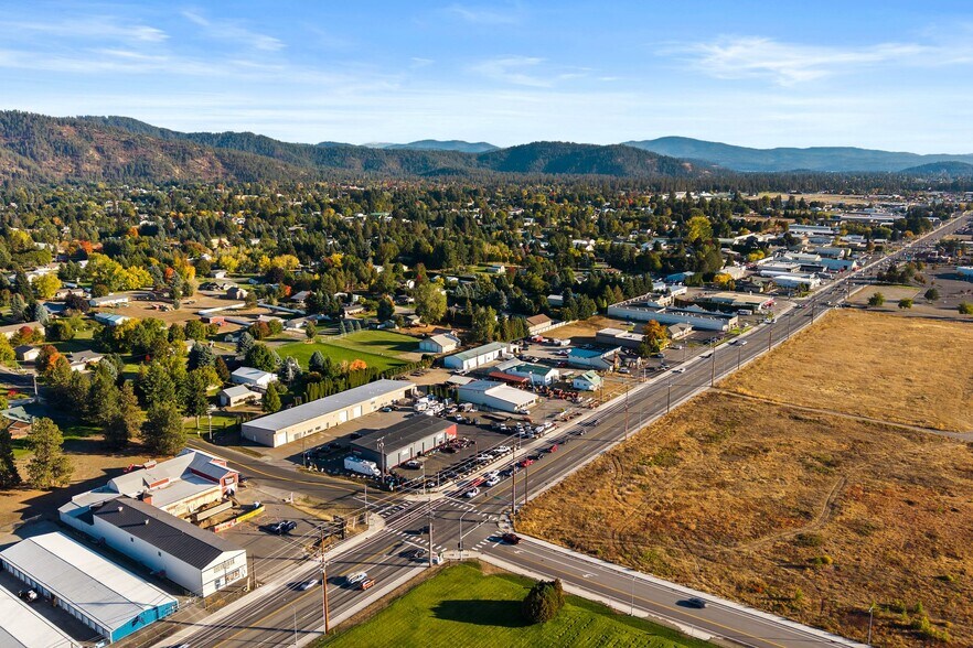 More Photos Of 80 E Wilbur Ave, Coeur d'Alene Service For Lease