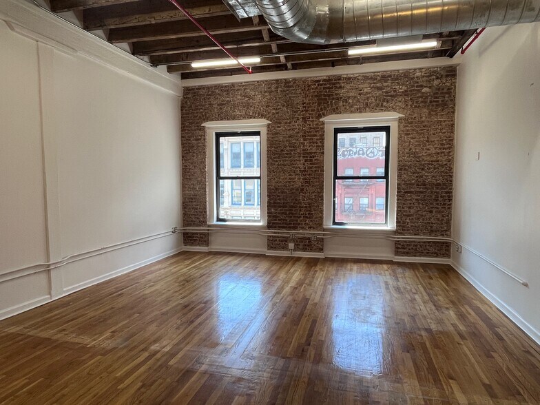 More Photos Of 39 W 14th St, New York Office For Lease