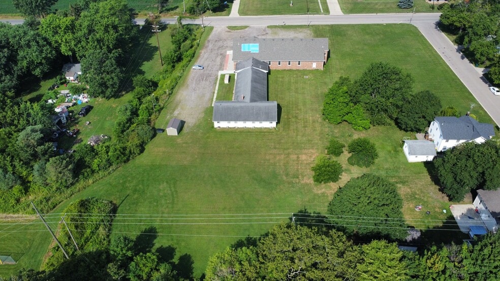 More Photos Of 811 S Oak St, Durand Religious Facility For Sale