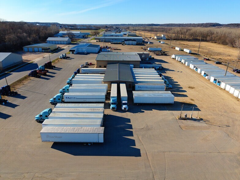 More Photos Of 926 N Front St, New Ulm Industrial For Sale