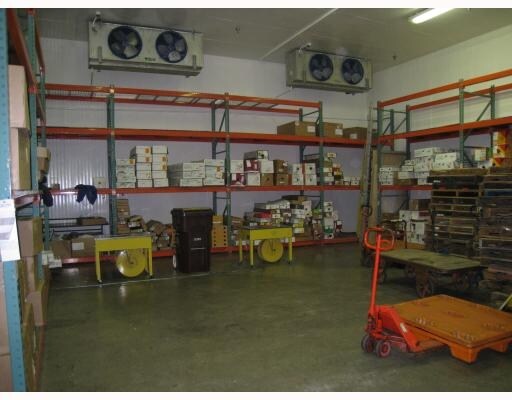 More Photos Of 8000 NW 68th St, Miami Warehouse For Sale