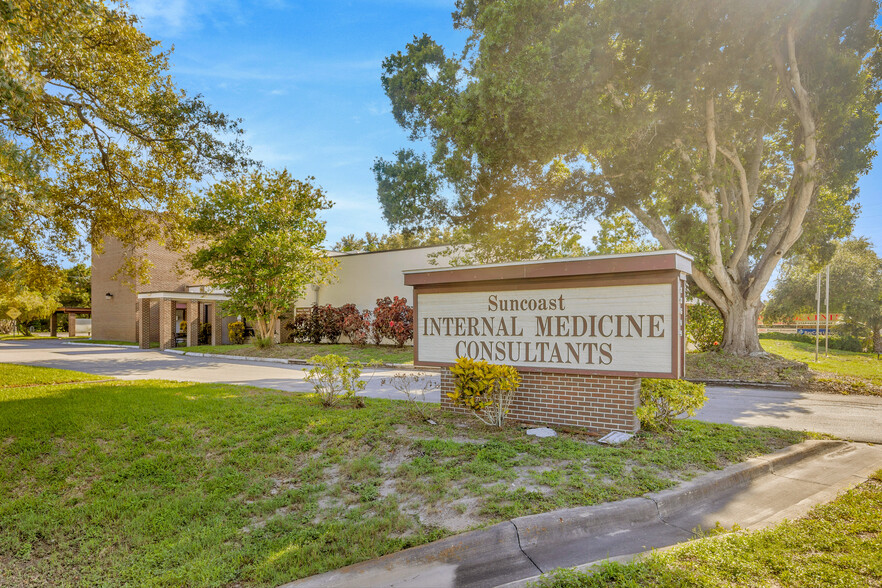 Primary Photo Of 13644 Walsingham Rd, Largo Medical For Sale