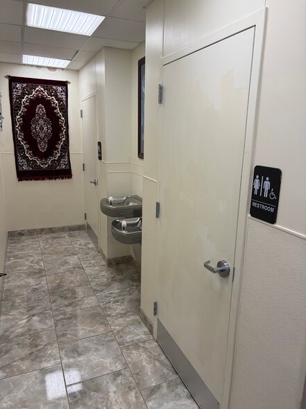 More Photos Of 302 S Lewis Ave, Tulsa Medical For Lease