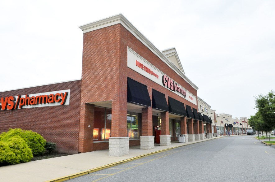 More Photos Of 3570 State Route 27, Kendall Park Unknown For Lease