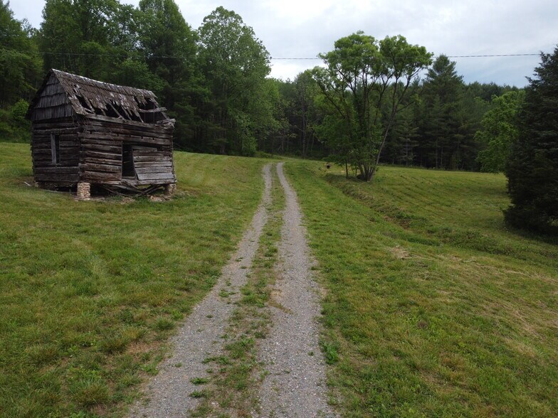 More Photos Of 6421 Highway 91 N, Laurel Bloomery Warehouse For Lease