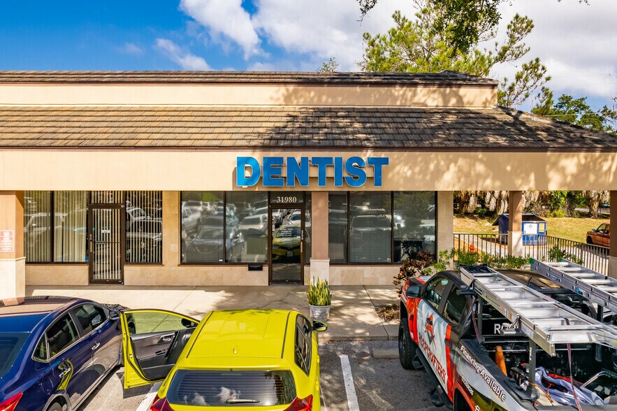 More Photos Of 31918 US Highway 19 N, Palm Harbor Unknown For Lease