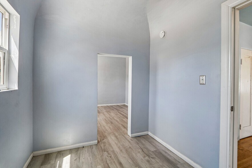 More Photos Of 7315 Woodley Ave, Van Nuys Land For Sale