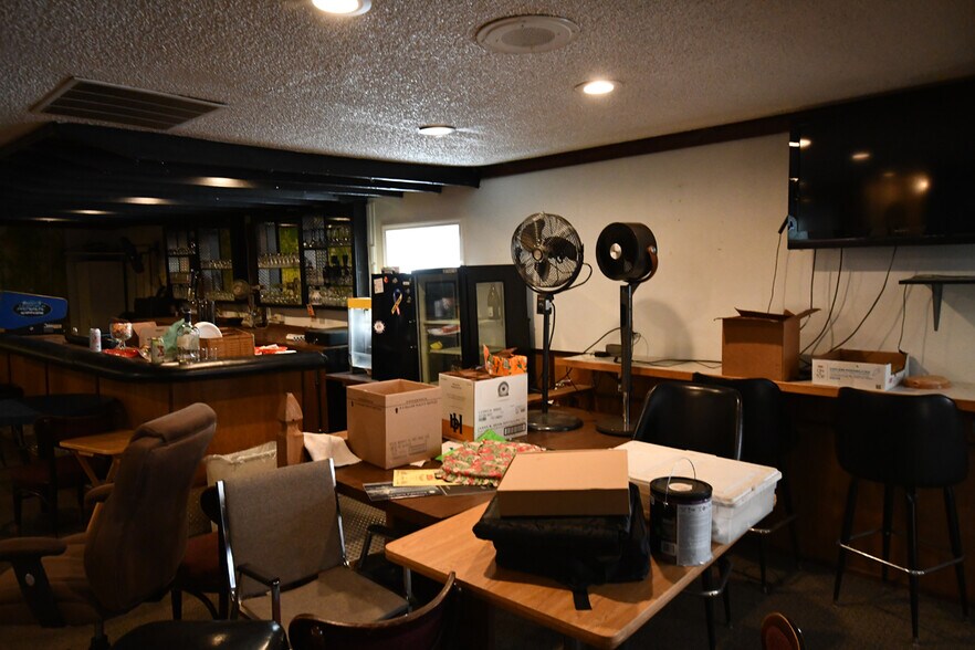 More Photos Of 2620 W 2nd St, The Dalles Restaurant For Sale