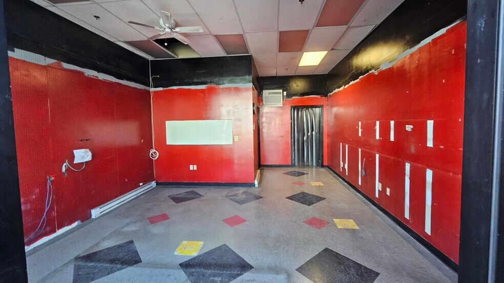 More Photos Of 45915 Maries Rd, Sterling Warehouse For Lease