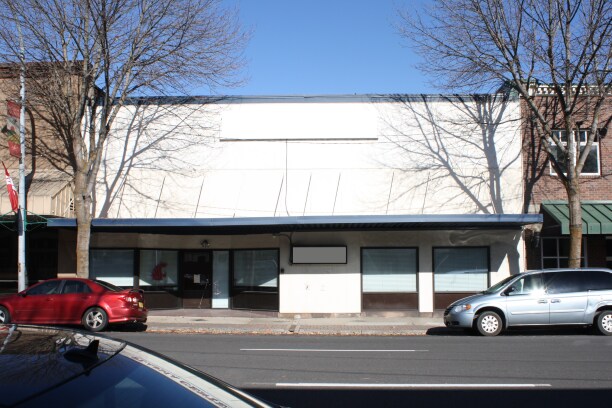 More Photos Of 320 E Main St, Pullman Storefront Retail Office For Sale