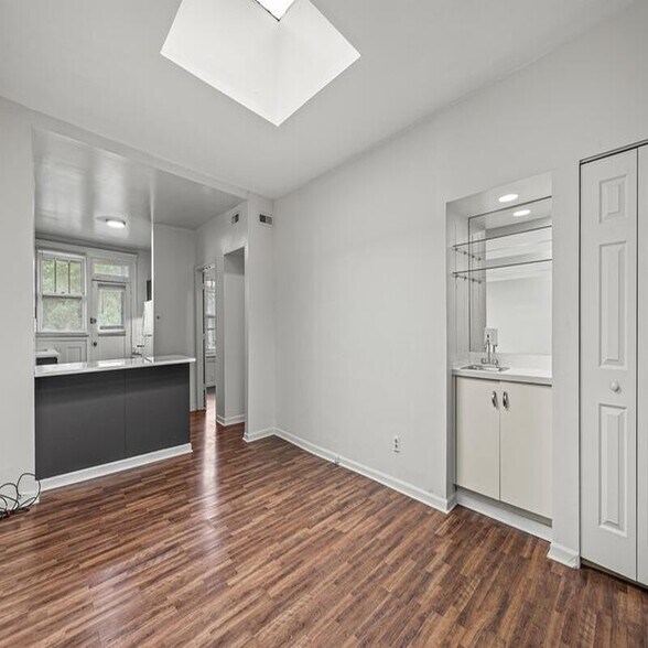 More Photos Of 1722 Waverly Pl, Saint Louis Apartments For Sale