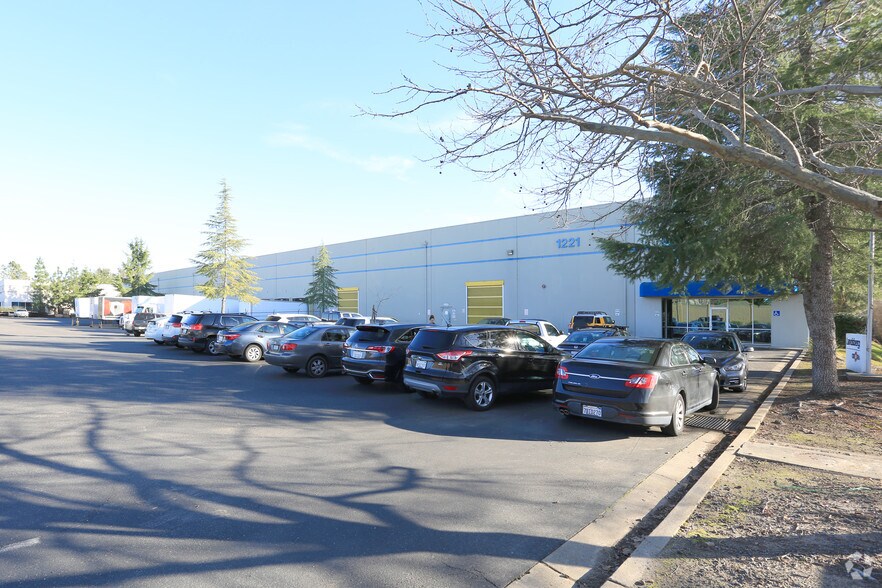 More Photos Of 1221 Tara Ct, Rocklin Warehouse For Lease