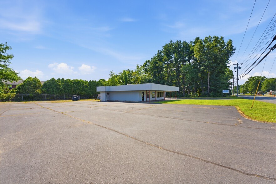 More Photos Of 901 Southampton Rd, Westfield Industrial For Sale