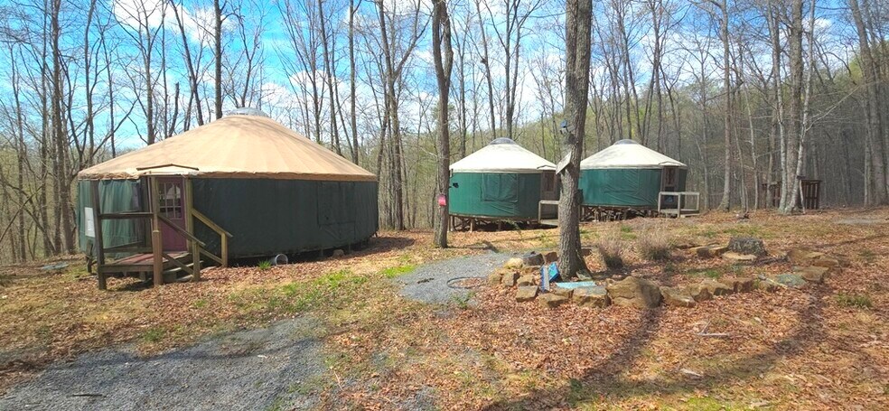 More Photos Of 158 Academy Lane Dr, Pence Springs Hotel For Sale