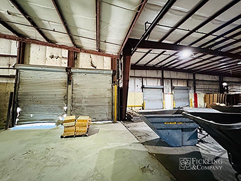 More Photos Of 139 Benjamin Hill Dr, Fitzgerald Warehouse For Sale