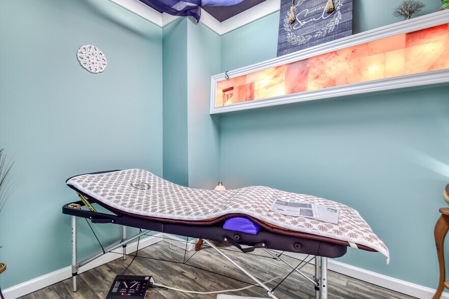 More Photos Of 1366 E 346th St, Eastlake Restaurant For Sale