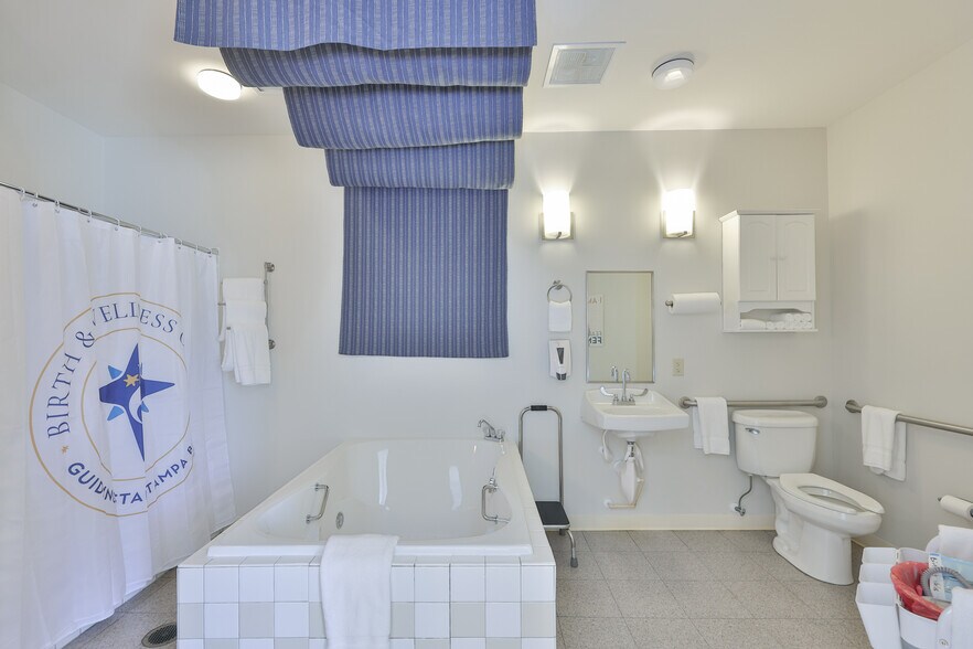 More Photos Of 1900 E Bay Dr, Largo Medical For Sale