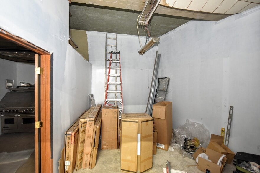 More Photos Of 154 Main St, Butler Storefront Retail Residential For Sale