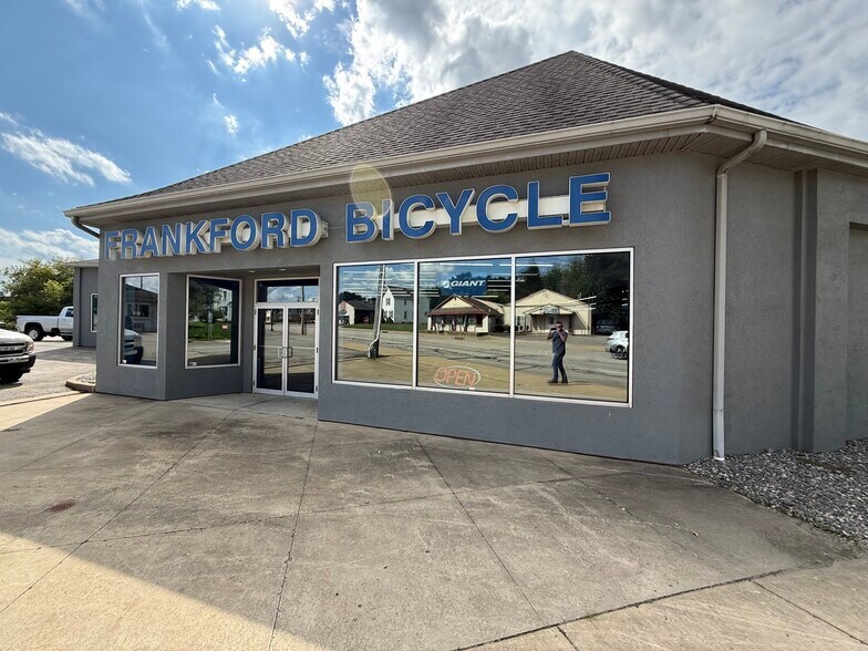 More Photos Of 964 N State St, Girard Freestanding For Sale