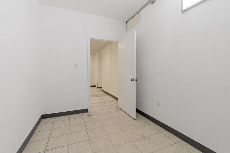 More Photos Of 1476-1480 State St, Schenectady Freestanding For Sale