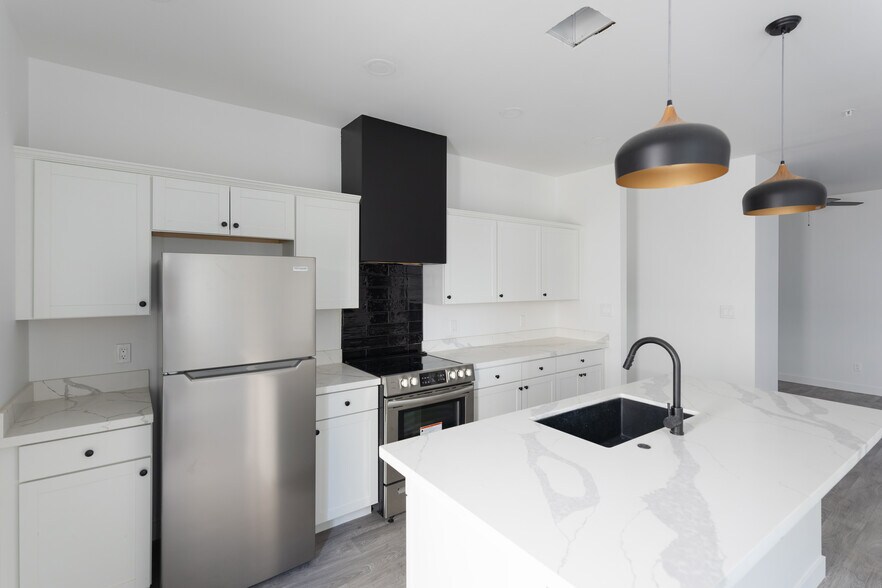 More Photos Of 719 W Missouri Ave, Phoenix Apartments For Sale