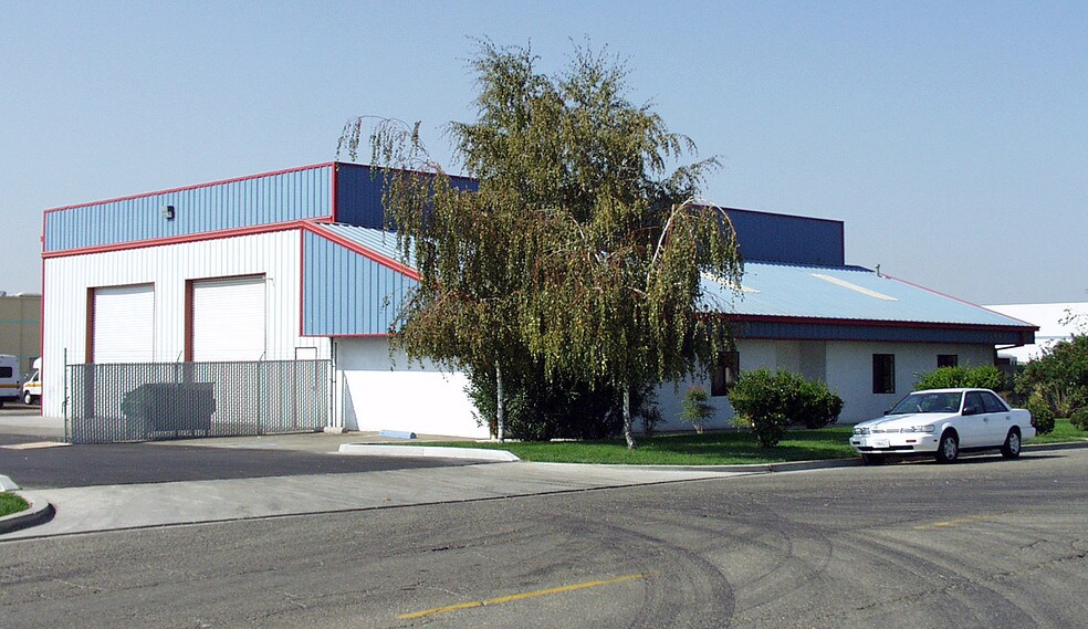 Primary Photo Of 2447 Stagecoach Rd, Stockton Warehouse For Lease