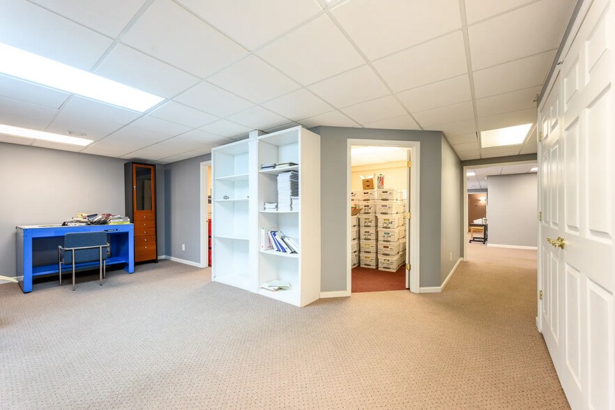 More Photos Of 4418 Richmond Rd, Ringwood Office For Sale