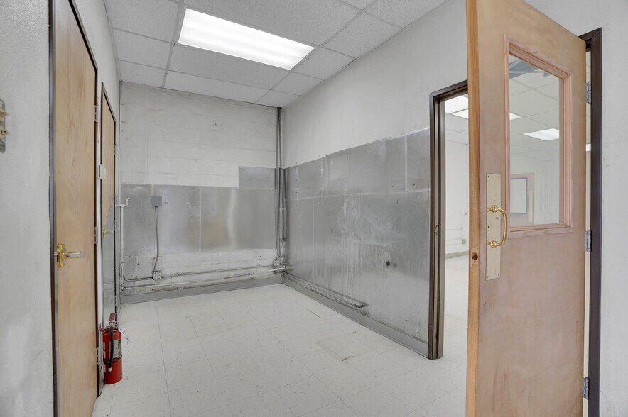More Photos Of 211 E Simpson St, Lafayette General Retail For Sale