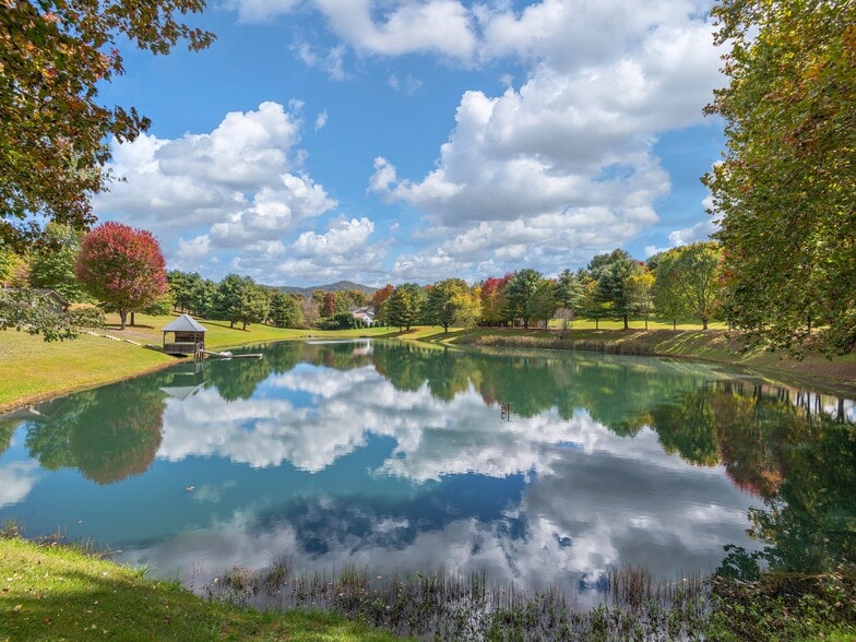 More Photos Of 355 Johnson Dr, Canton Specialty For Sale