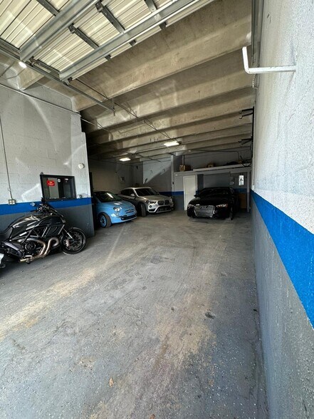 Primary Photo Of 5791 Plunkett St, Hollywood Light Manufacturing For Lease