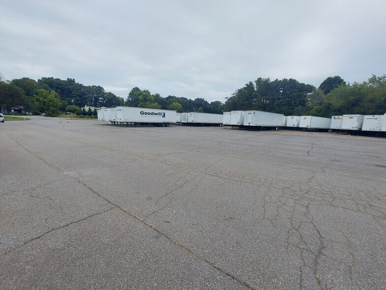 More Photos Of 1 Balcrank Way, Weaverville Warehouse For Lease