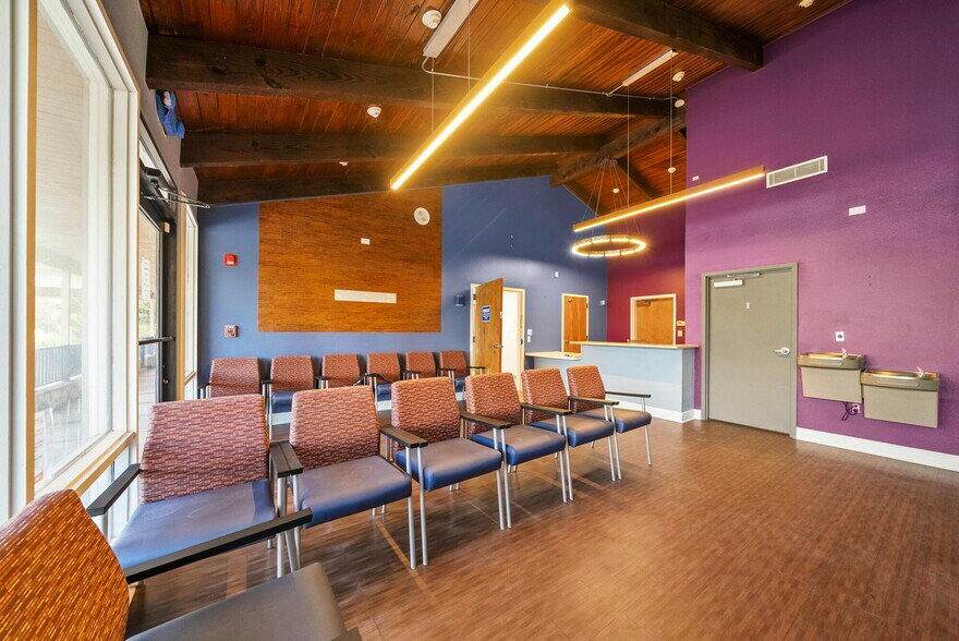 More Photos Of 1600 Jenks Ave, Panama City Medical For Sale