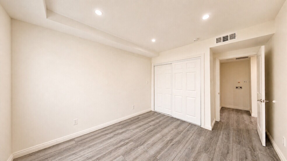 More Photos Of , Tujunga Office For Sale