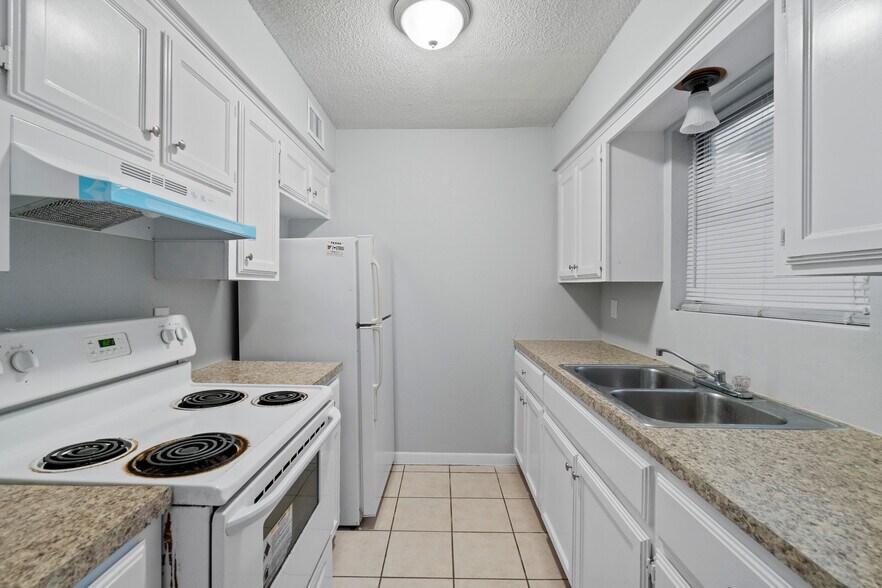 More Photos Of 1701 W McIntyre St, Edinburg Apartments For Sale