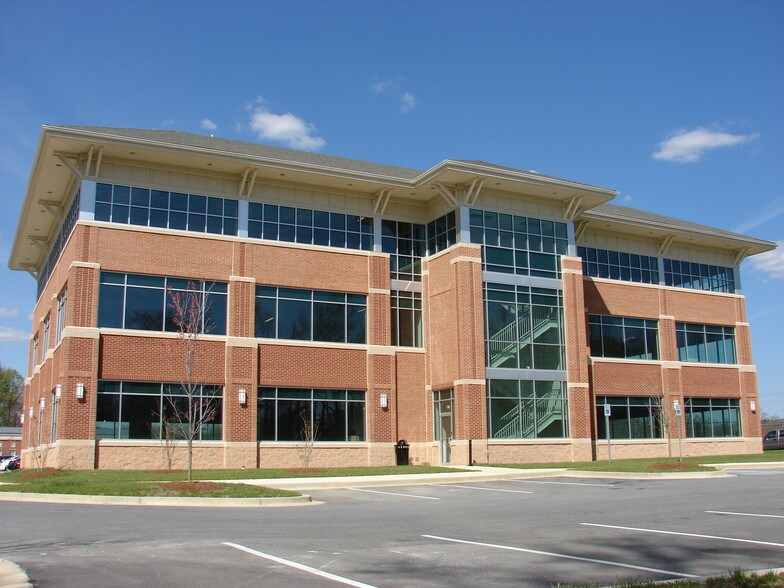 More Photos Of 4255 Altamont Pl, White Plains Medical For Sale