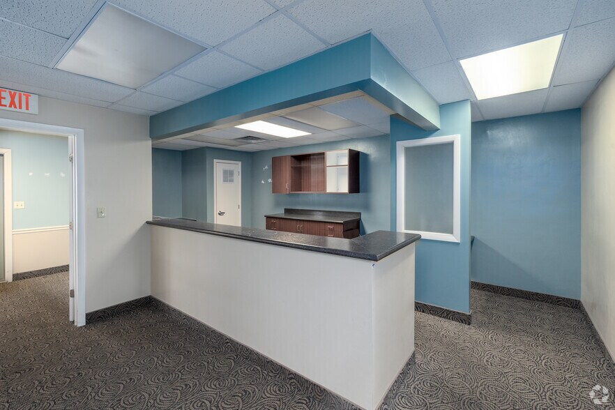 More Photos Of 2828 E State Blvd, Fort Wayne Medical For Sale