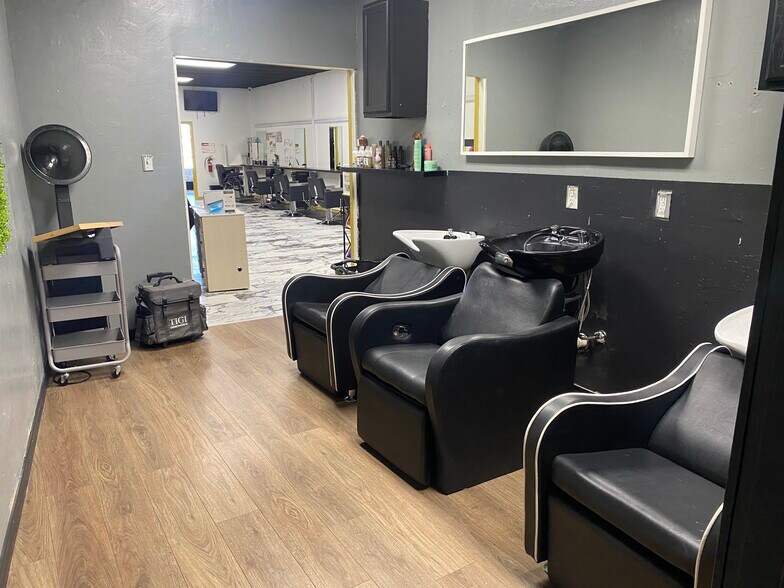 More Photos Of 1103-1127 E Villa Maria Rd, Bryan Unknown For Lease