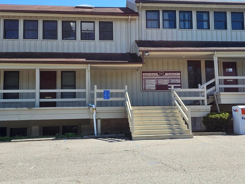 Primary Photo Of 202 E Main St, Huntington Medical For Lease