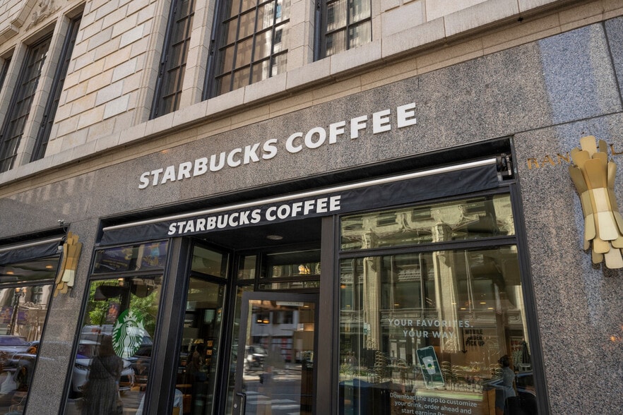 More Photos Of 210 N Wells St, Chicago Apartments For Lease