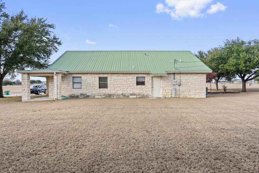 More Photos Of 409 Mallard Ln, Taylor Office Residential For Lease