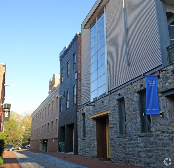 More Photos Of 3342 M St NW, Washington Storefront For Lease