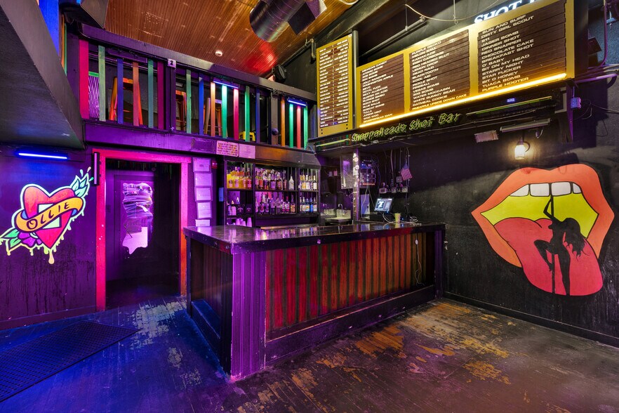 More Photos Of 139 E Hopkins St, San Marcos Bar For Sale
