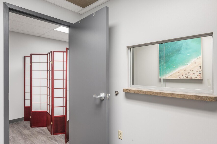 More Photos Of 961 Spring Creek Rd, East Ridge Medical For Lease