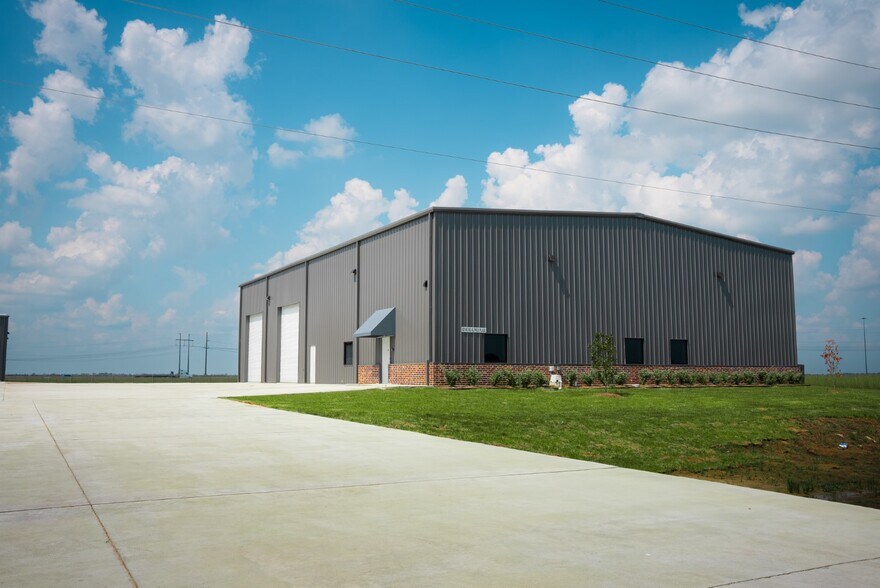 Primary Photo Of 8240 Bo Alfred Pl, Beaumont Warehouse For Lease