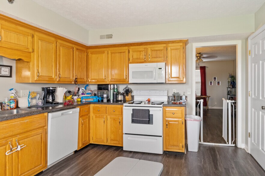 More Photos Of 104-114 Highway 259, Portland Apartments For Sale