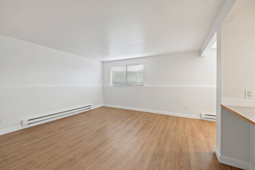 More Photos Of 712 N 143rd St, Seattle Apartments For Sale