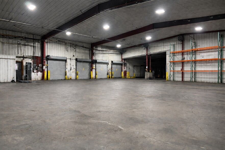 More Photos Of 432 N Royal St, Jackson Warehouse For Lease
